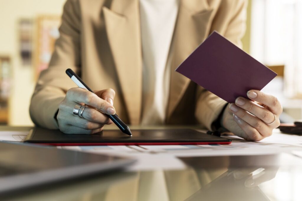 ترجمه رسمی با تأیید دادگستری و وزارت خارجه